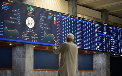Hundred index rises 515 points to close at 122,761