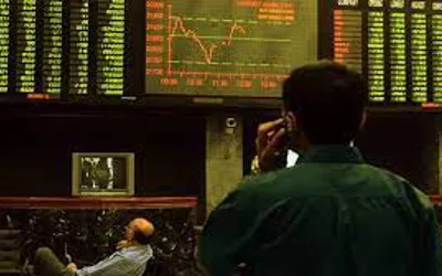 Decline in Pakistan Stock Exchange, index drops by 715 points