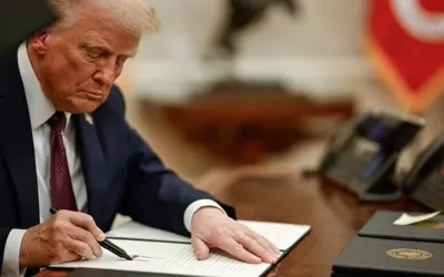 Trump signs executive order to lift sanctions on Syria