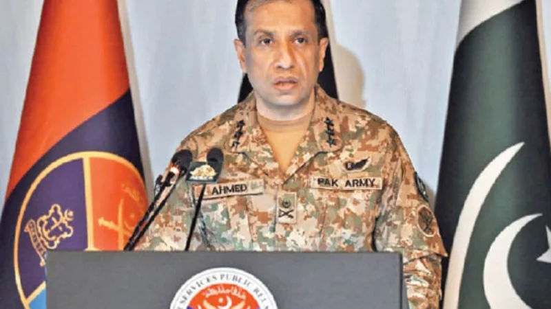 DG ISPR visits Muzaffarabad, receives warm reception from AJK civil society