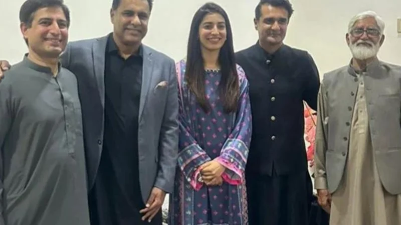 Aliya Riaz gets engaged to Waqar Younis's younger brother