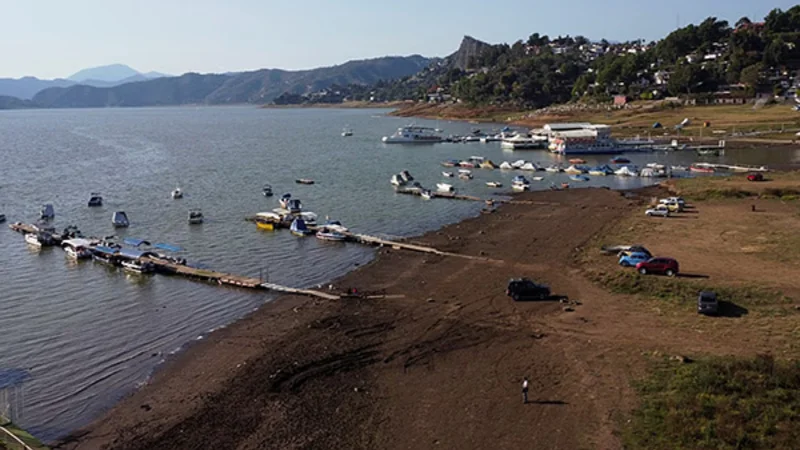Eight Chinese migrants found dead on Mexican beach