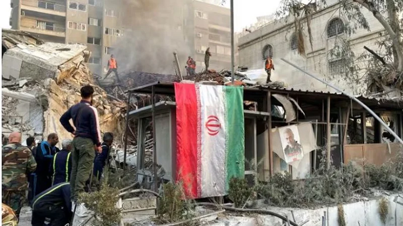 Israeli warplanes target Iranian consulate, kill Guards commander in Damascus