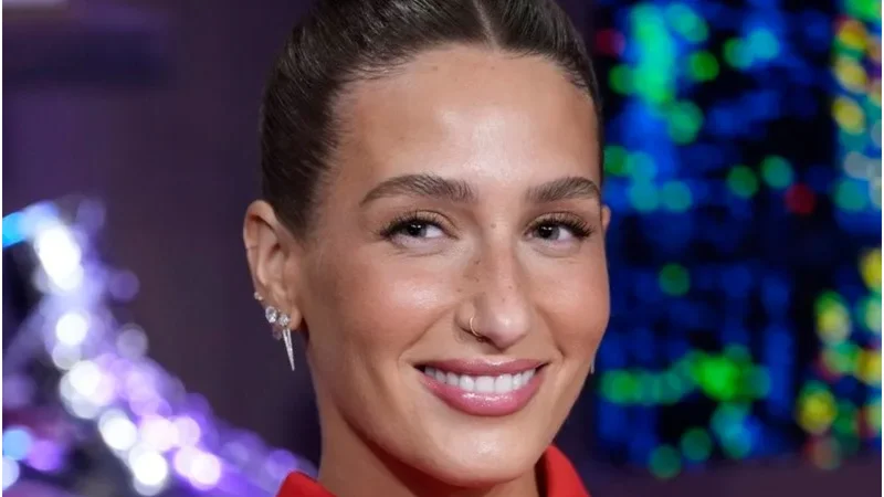 Amanda Batula