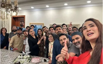 See Photos: Saba Qamar Celebrates Her Birthday With Friends