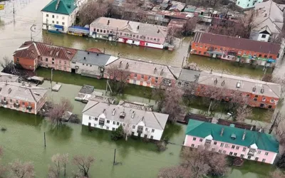 Russian city of Orenburg faces great danger as flood water level rises