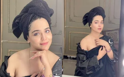Humaima Malick faces heavy criticism for bold bathrobe look