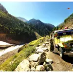 Rockfall on Neelum Valley Highway Traps Travelers!
