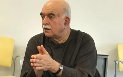 Court issues arrest warrant of Mahmood Khan Achakzai