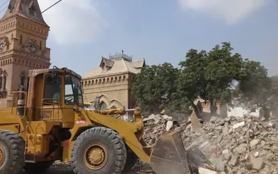 SC orders removal of encroachments from roads, footpaths of country