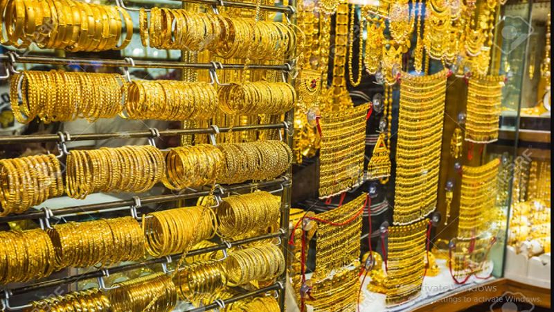 Gold price in Pakistan on April 30 down by Rs2000 to Rs241,900/tola