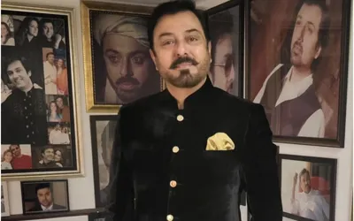 Nauman Ijaz says most Pakistanis are "Jahil"