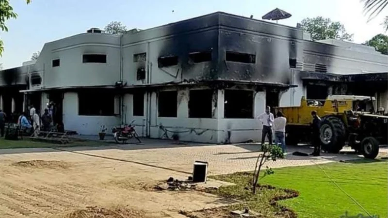 ATC grants bail to 21 accused in Jinnah House arson case