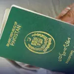 How can Pakistanis obtain an urgent passport for free in Saudi Arabia?