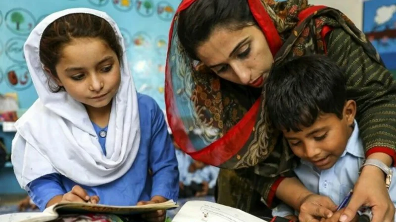 Over 600 ghost staff found in Sindh Education Department