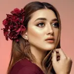 Momina Iqbal reveals the Illusion of social media society