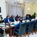 PM urges electronic media to support govt’s efforts for country’s uplift