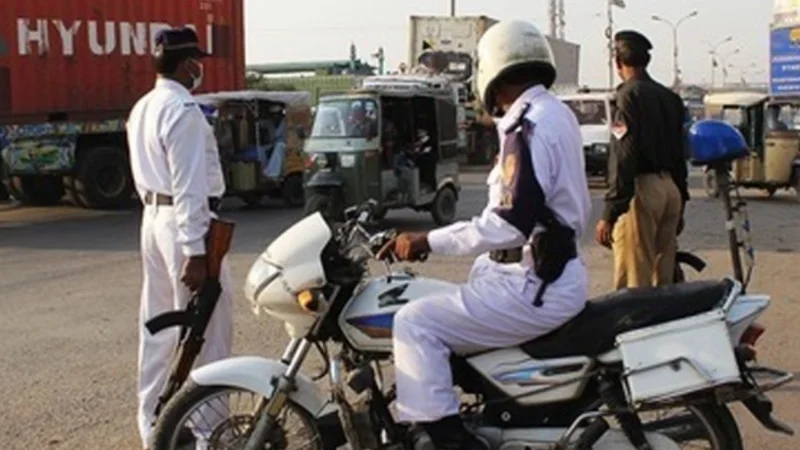 Karachi Traffic Police Temporarily Waive Challans, From 5 PM Until Iftar