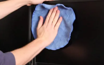 Ditch the Dust: How to Properly Clean Your Monitor Screen