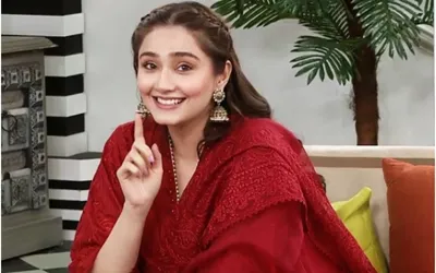 Watch: Durefishan Saleem's Favorite Products for a Radiant Look!