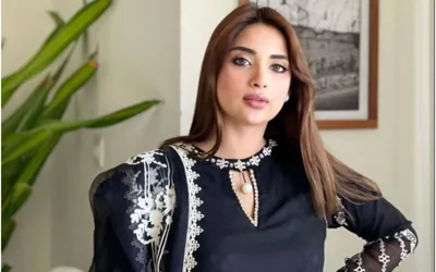Saboor Aly Faces Traffic Woes in Karachi for 'Two and a Half Hours'!