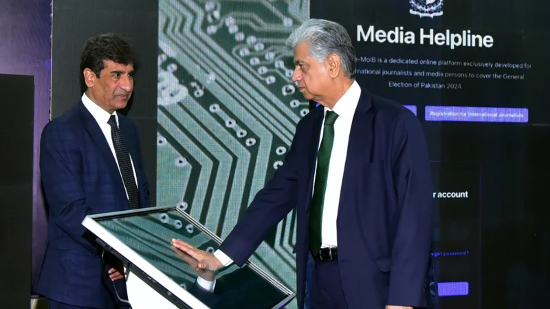 Govt launches media helpline for redressal of journalists complaints