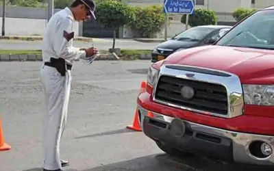 Crackdown on traffic violations continues in Sindh