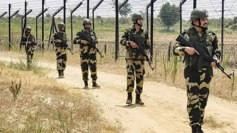 Tarar warns of possible Indian military strike in 24-36 hours