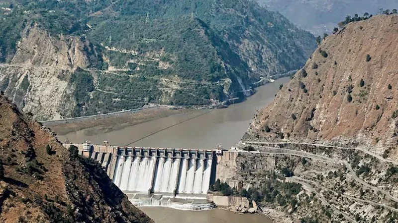 India Blocks Chenab River, Escalates Water Tensions with Pakistan