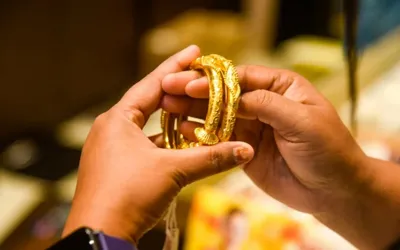 Gold price jumps again in Pakistan