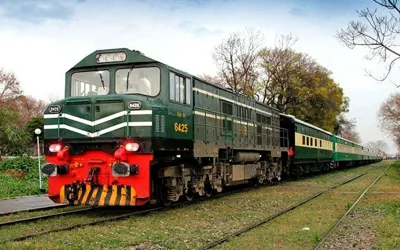 Hanif Abbasi confirms extra trains for comfortable eid travel