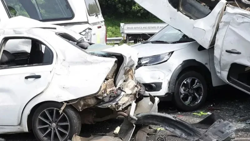 One dead, 24 injured in raod mishap on Karachi-Hyderabad Motorway