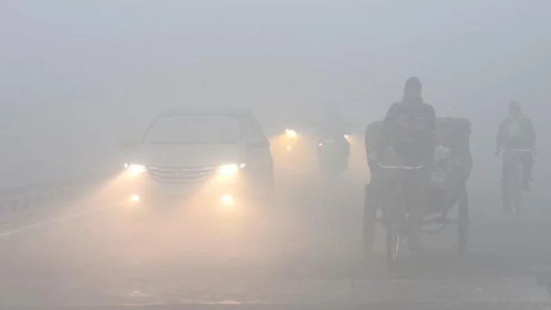 Dense fog disrupts traffic and flights across Punjab