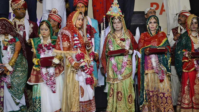 More than 100 Hindu couples tie the knot at mass wedding