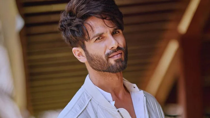 Shahid Kapoor reveals he was once forced to feel 'lesser'