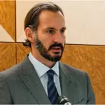 Prince Rahim Aga Khan named 50th hereditary Imam of Ismaili Muslims
