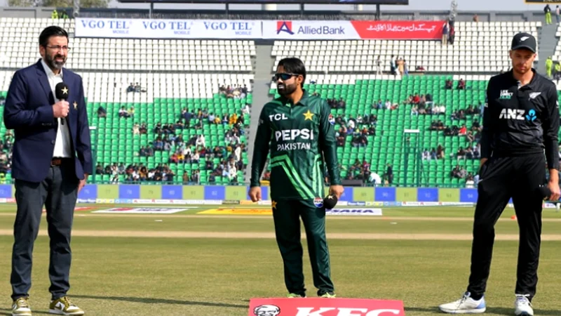 New Zealand opts to bat first against Pakistan in tri-nation ODI series