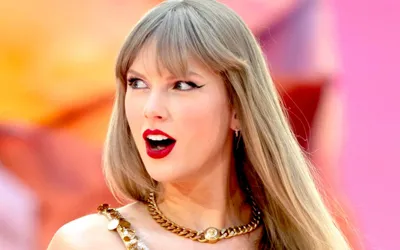 Taylor Swift reacts to 'boos' as Travis Kelce loses Super Bowl 2025: Watch