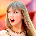 Taylor Swift reacts to 'boos' as Travis Kelce loses Super Bowl 2025: Watch