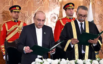 President Zardari administers oath from acting CJ IHC Justice Dogar