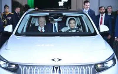 President Erdogan gifts Turkish electric vehicles to PM, President
