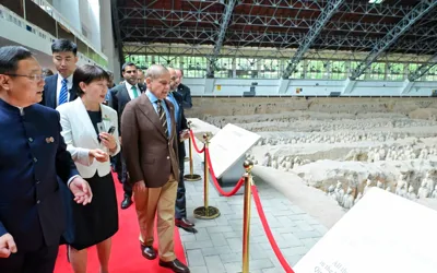 PM visits historical Chinese Terracotta Warriors Museum in Xi’an