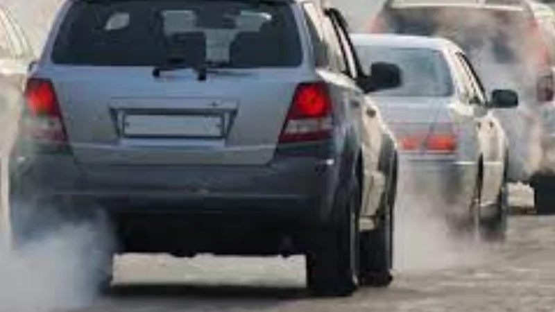 LHC orders impounding smoke-emitting vehicles