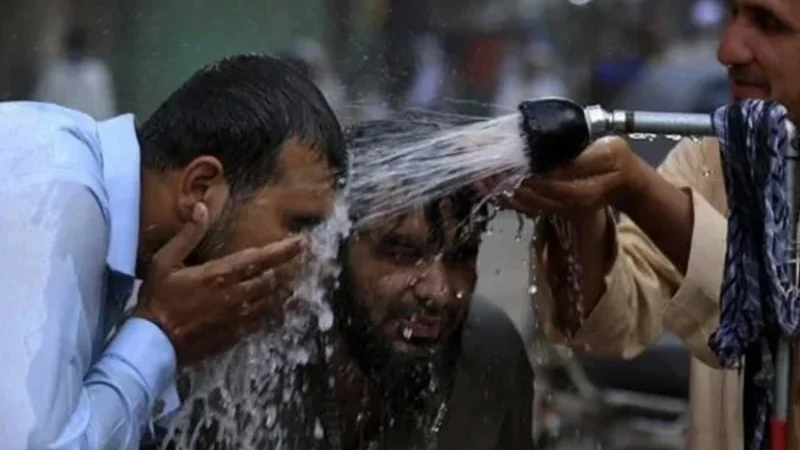 Karachi to experience intense heat in next 24 hours