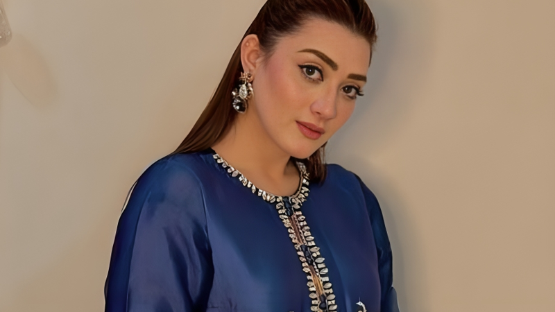 Momina Iqbal shares heartbreaking news of her father's passing