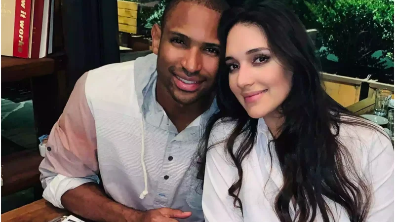 Amelia Vega