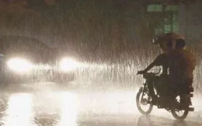 Karachi braces for heavy rain and thunderstorms tonight