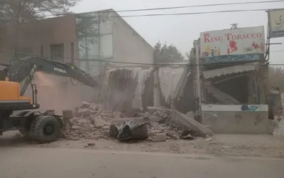 LDA smashed/seals eight illegal buildings in Lahore