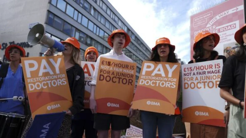 Doctors in England go on strike just before UK General election