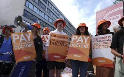 Doctors in England go on strike just before UK General election
